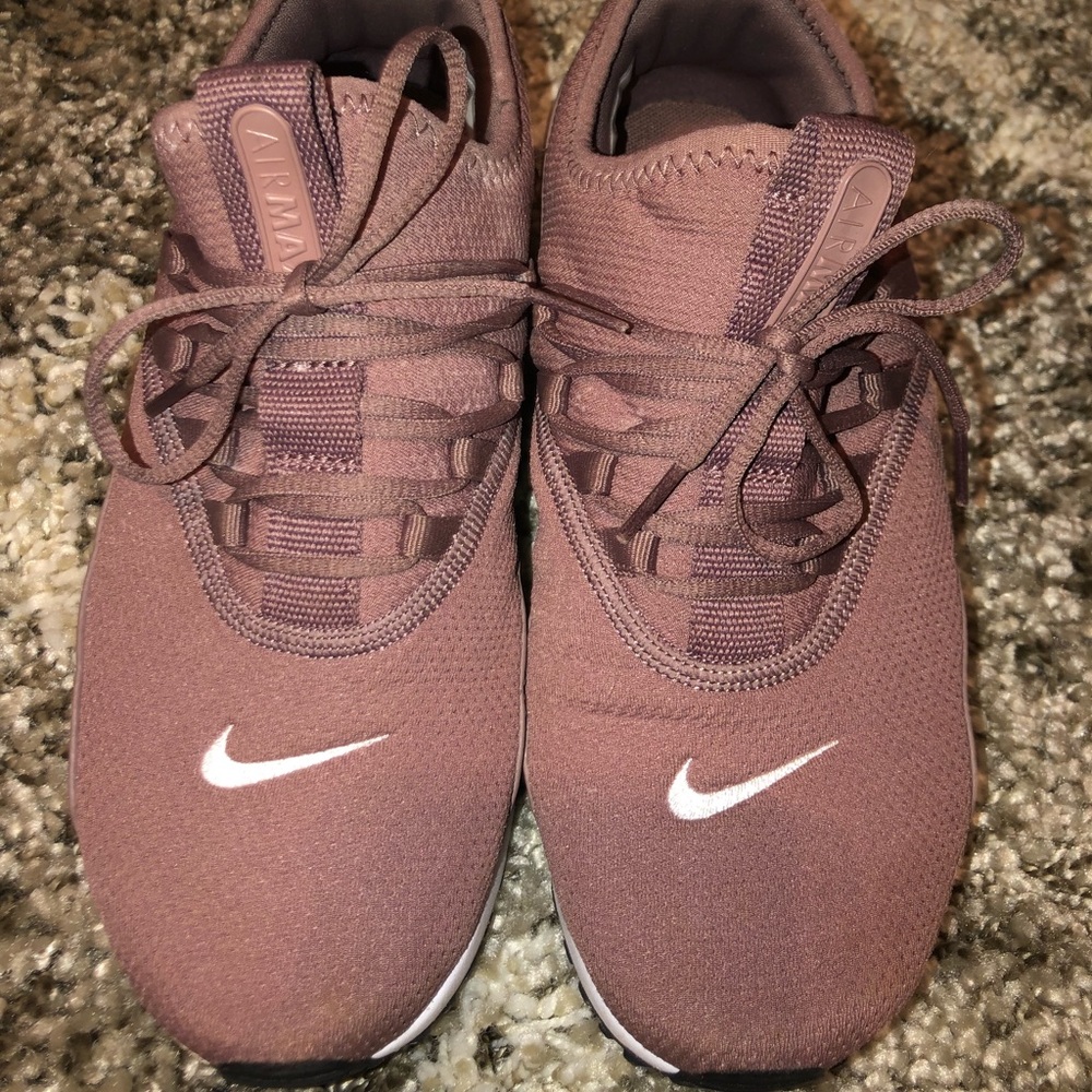 Nike Air Max - Picture 2 of 4